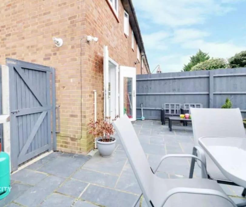 Recently Renovated,Modern House. Train Station Vila North Mymms Exterior foto